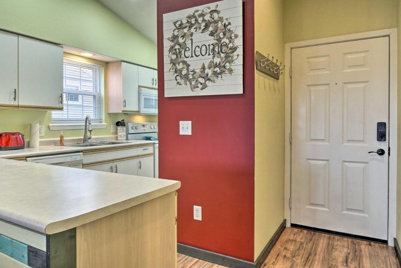Vibrant Holiday Hills Resort Condo With Balcony Branson Esterno foto